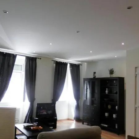 Downtown, Cozy In Апартаменты